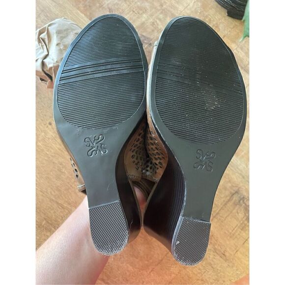 Simply Vera Vera Wang Wedge Slingback Laser Cutout Sandals Brown Women's Sz 6,5 - Picture 5 of 5